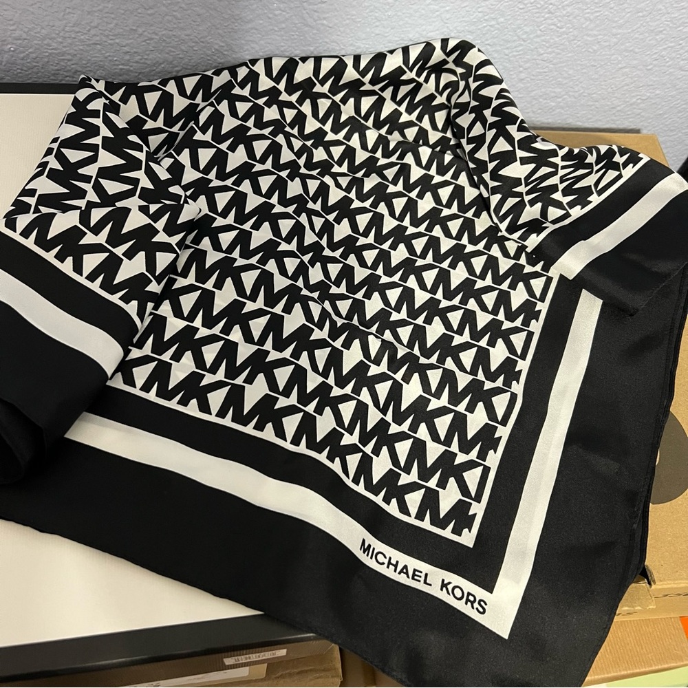 Authentic Michael Kors Logo Silk Square Scarf